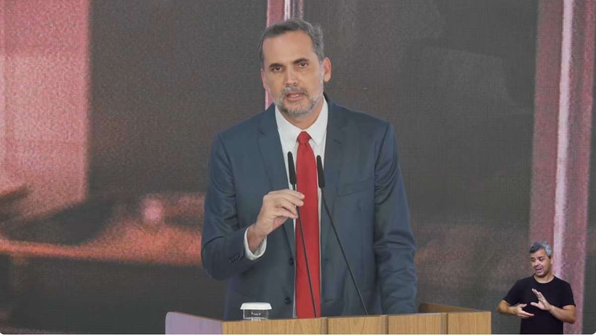 Ministro Bruno Moretti anuncia medidas do governo federal para microempreendedores individuais -  (crédito: Reprodu&ccedil;&atilde;o/Youtube @Lula)