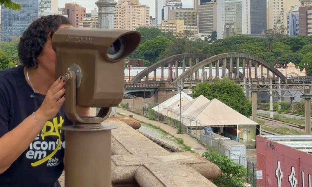 Os equipamentos são gratuitos e permitem observar pontos da paisagem urbana com o auxílio de lentes de foco pré-ajustado e proteção antirreflexo - (crédito: Jay Alves/Acervo Belotur )