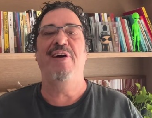 Walter Casagrande Jr. se pronunciou em vídeo cobrando posicionamento de Flávio Bolsonaro sobre transparência - (crédito: Reprodução/Instagram @wcasagrandejr) Walter Casagrande Jr. se pronunciou em vídeo cobrando posicionamento de Flávio Bolsonaro sobre transparência - (crédito: Reprodução/Instagram @wcasagrandejr)