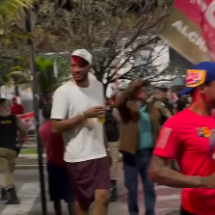 Festa da vitória de Lula termina em confronto com a PM na Grande BH - Redes Sociais/Reprodução