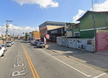 Criminosos em motos matam motorista a tiros na capital mineira -  (crédito: Google Street View/Reprodução)