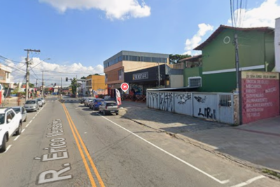 Criminosos em motos matam motorista a tiros na capital mineira -  (crédito: Google Street View/Reprodução)