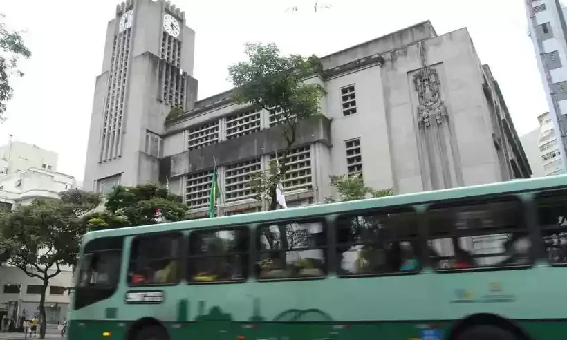 Empresas de ônibus entraram na Justiça contra cobrança por multas -  (crédito: Jair Amaral/EM/D.A Press)