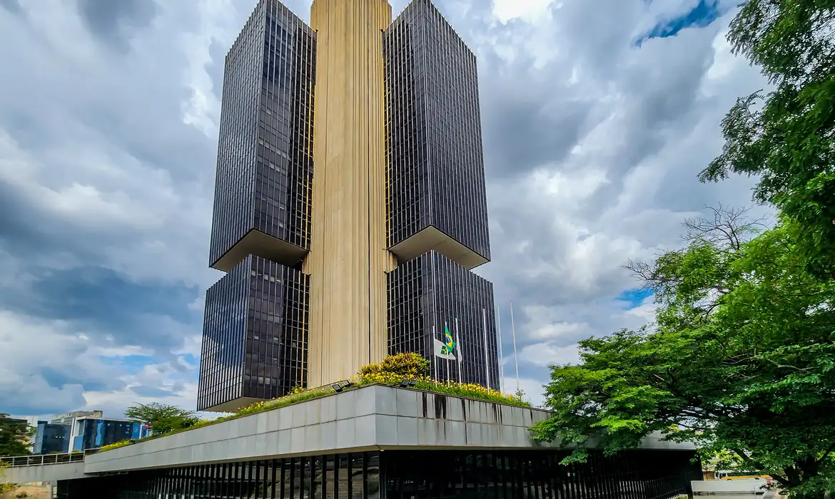 Banco Central reduz taxa básica de juros para menor patamar em dois anos - Rafa Neddermeyer/Agência Brasil
