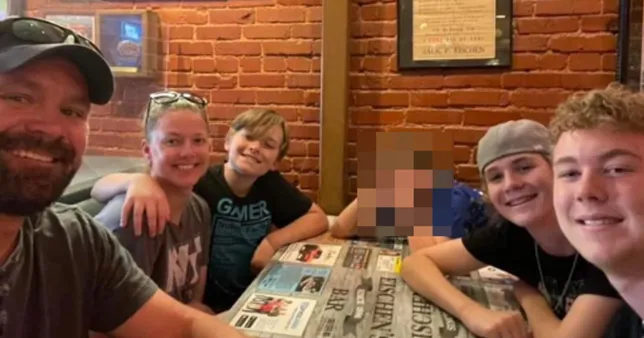 Menino de 10 anos acorda em casa com pais e irmãos mortos por tiros - Reprodução/Facebook