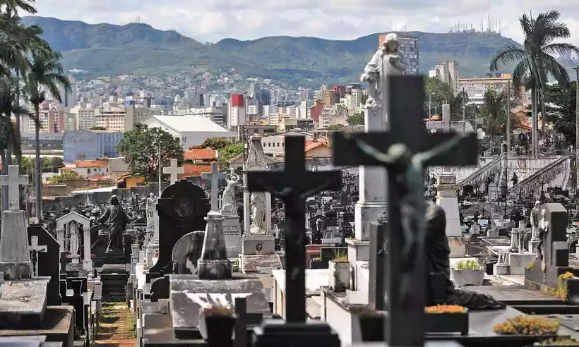 Haver&aacute; celebra&ccedil;&otilde;es do Dia de Finados em seis cemit&eacute;rios da Grande BH -  (crédito: Leandro Couri/EM/D.A press)