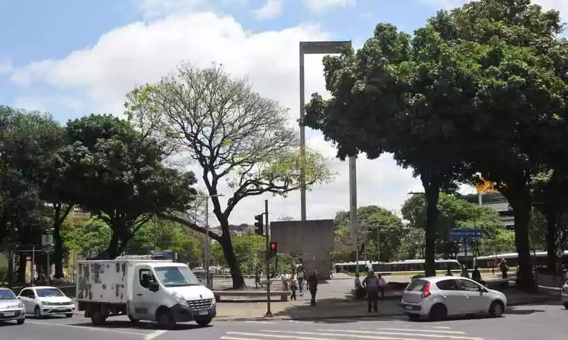 BH: obras na Praça Rio Branco interditam pista do Move e alteram trânsito - Gladyston Rodrigues/EM