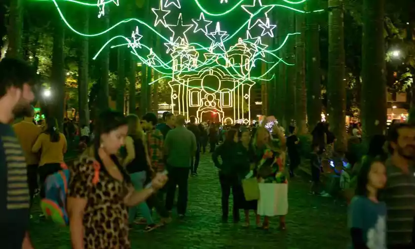 BH: inauguração da iluminação de Natal da Praça da Liberdade muda trânsito - Túlio Santos/EM