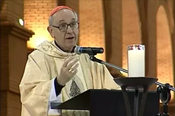 Na década de 80 e 86 foi reitor da Faculdade de Filosofia e Teologia de San Miguel; depois de seu doutorado na Alemanha, foi confessor e diretor espiritual em Córdoba-Reprodução