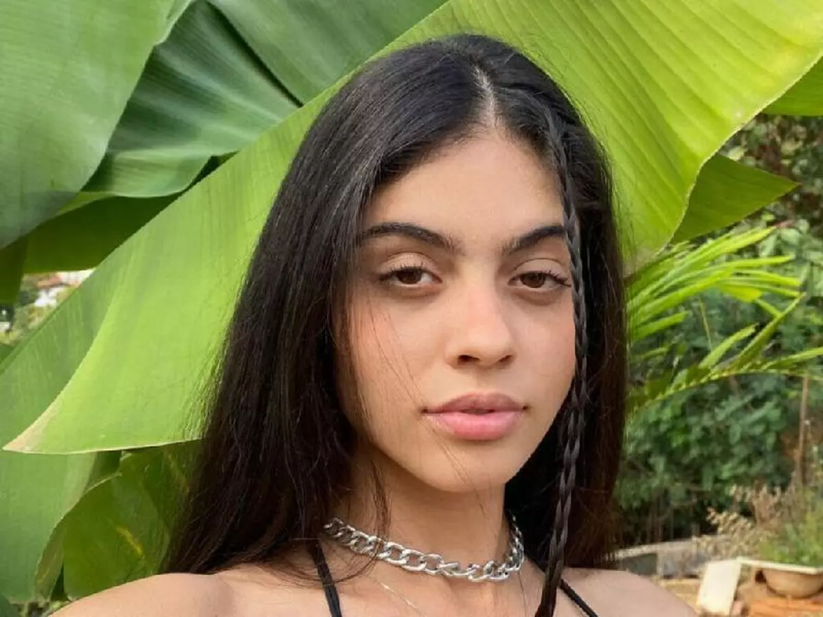 Anna Luiza Chagas, mais conhecida como Menina Veneno, é hoje um nome de grande peso entre os influenciadores digitais -  (crédito: Reprodução/Instagram)