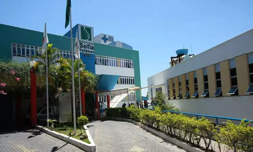 Unidade do Hospital Sofia Feldman, em BH, prepara espaço para novos leitos de UTI destinados a pacientes adultos com Síndrome Respiratória Aguda Grave -  (crédito: Edesio Ferreira/EM/D.A Press)