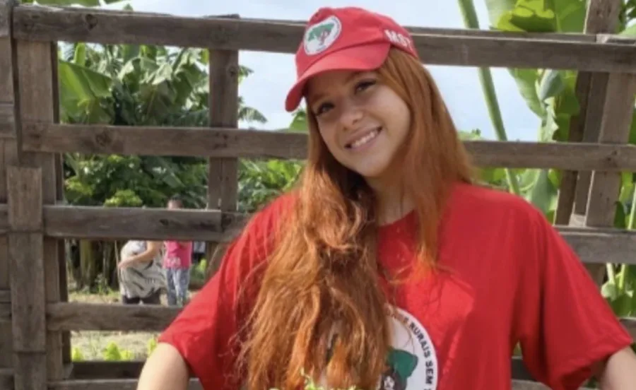 Com quase 1 milhão de seguidores nas redes sociais, Laura Sabino é uma das vozes mais conhecidas da esquerda na internet -  (crédito: Reprodução/Redes Sociais)