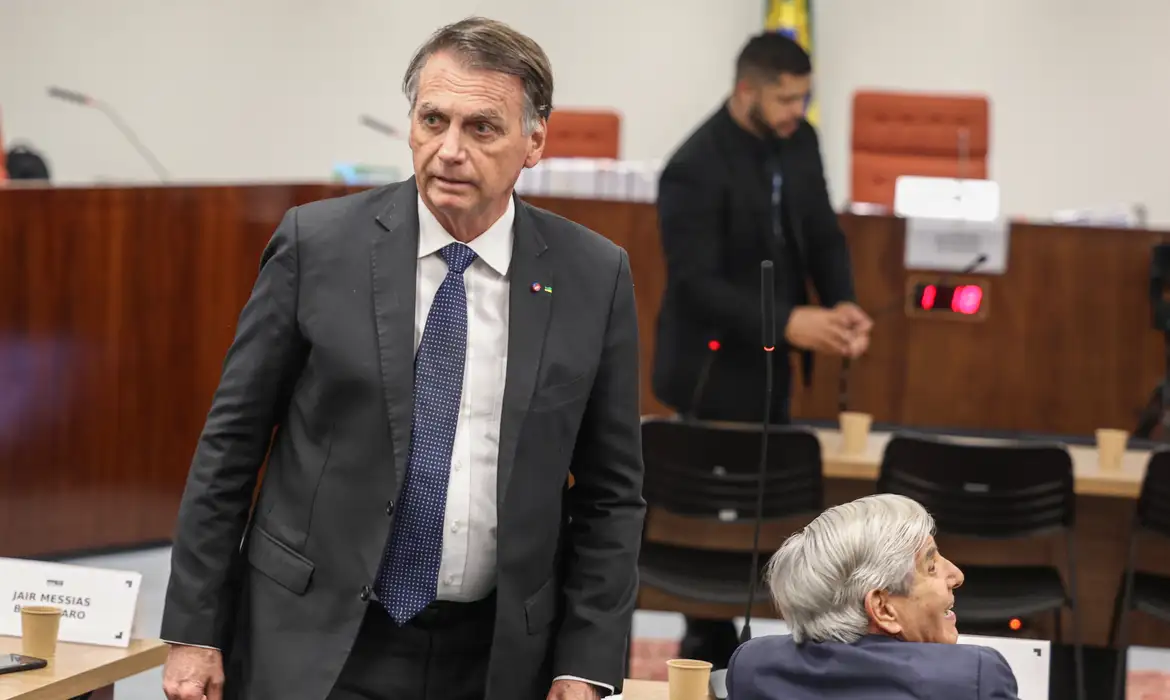 Ex-presidente Jair Bolsonaro no depoimento na 1ª turma do STF. -  (crédito: Valter Campanato/Agência Brasil)