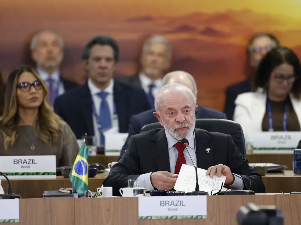 O presidente da República, Luiz Inácio Lula da Silva, na sessão plenária do Brics -  (crédito: Fernando Frazão/Agência Brasil)