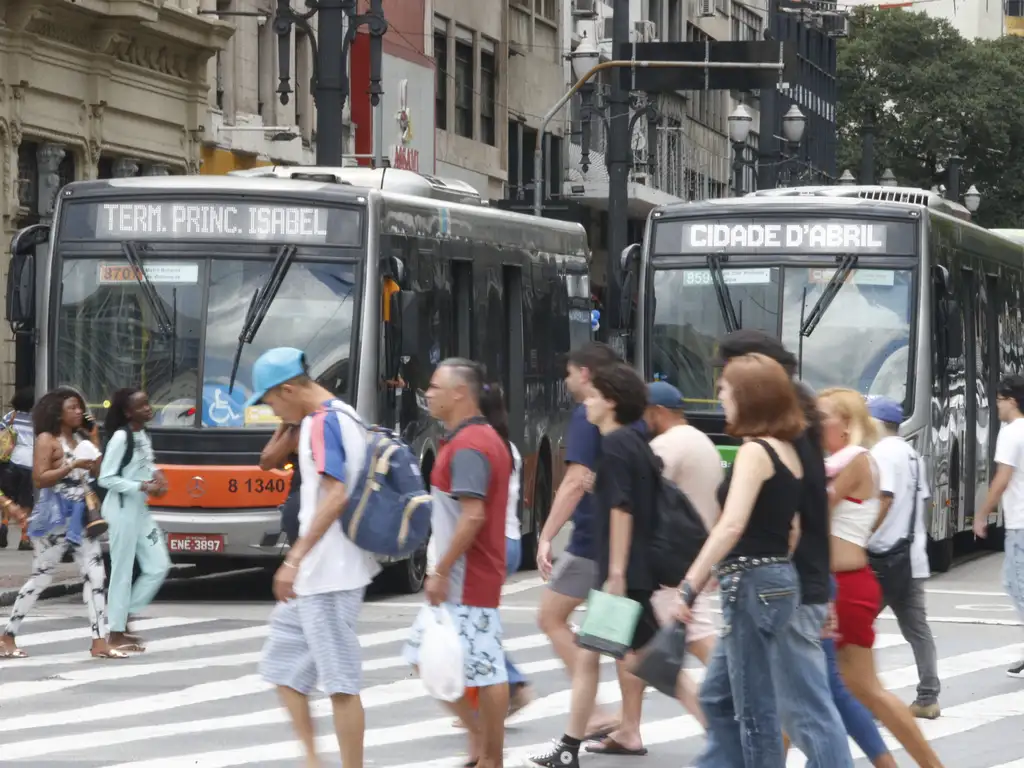 Suspeito de atacar 18 ônibus em SP dizia querer mudar o país