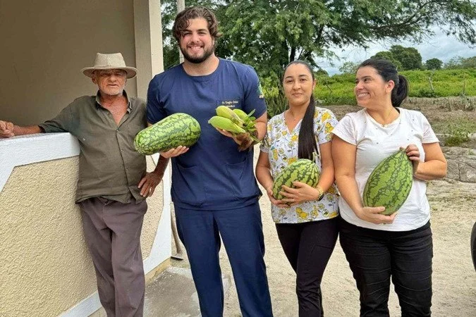 Douglas é clínico geral da Estratégia de Saúde da Família e integra o programa federal Mais Médicos -  (crédito: Reprodução/Arquivo Pessoal)