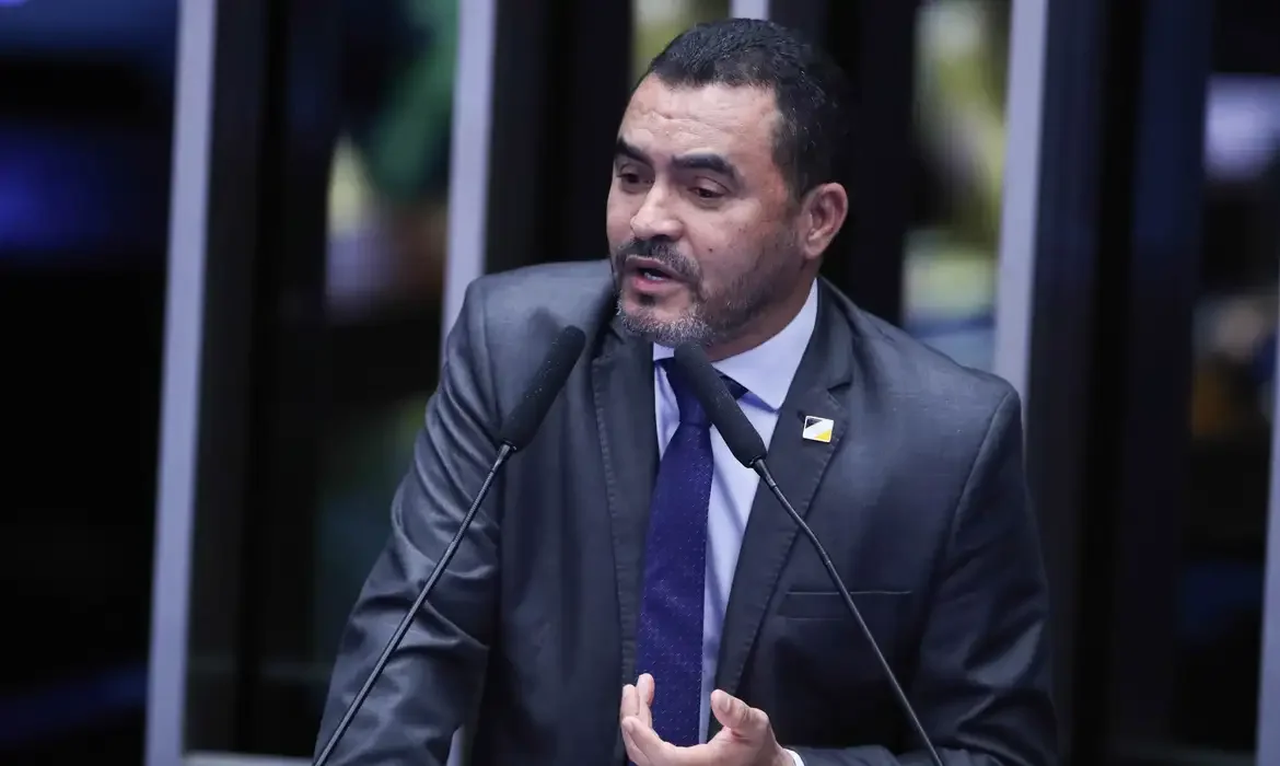 Além de Wanderlei Barbosa: relembre outros governadores afastados do cargo -  (crédito: Bruno Spada/Câmara dos Deputados)