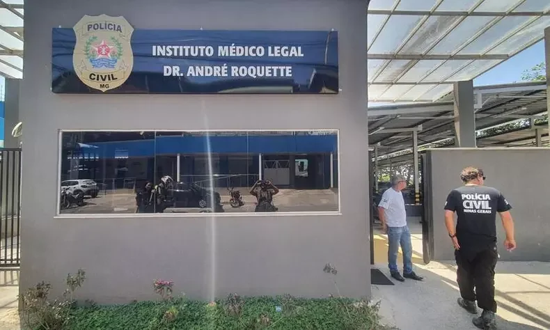 Corpo foi levado para o IML. Família da vítima é aguardada para reconhecimento -  (crédito: PCMG)