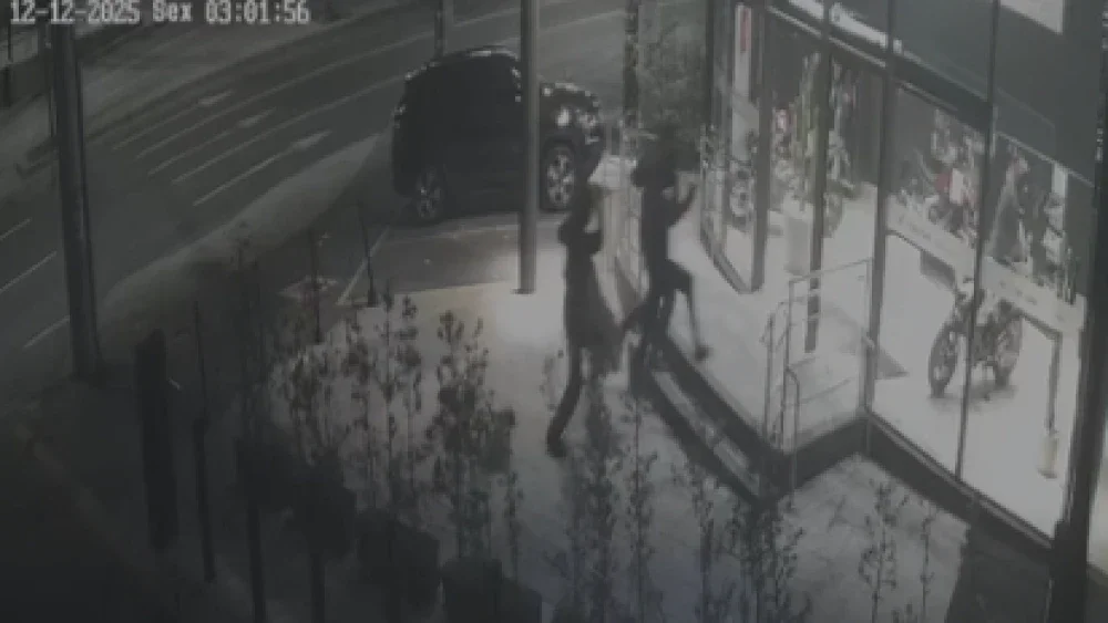 Concessionária em importante avenida de BH tem motos furtadas -  (crédito: Reprodução)