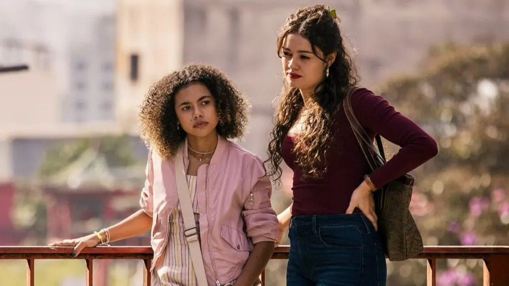 A audiência fiel é a base para o sucesso financeiro das novelas, um fenômeno cultural que segue em alta no Brasil. -  (crédito: Reprodução / Globo)