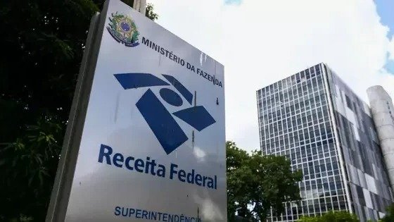 A Receita Federal monitora movimenta&ccedil;&otilde;es financeiras para identificar inconsist&ecirc;ncias e combater a sonega&ccedil;&atilde;o fiscal. -  (crédito: Ag&ecirc;ncia Brasil/Reprodu&ccedil;&atilde;o)