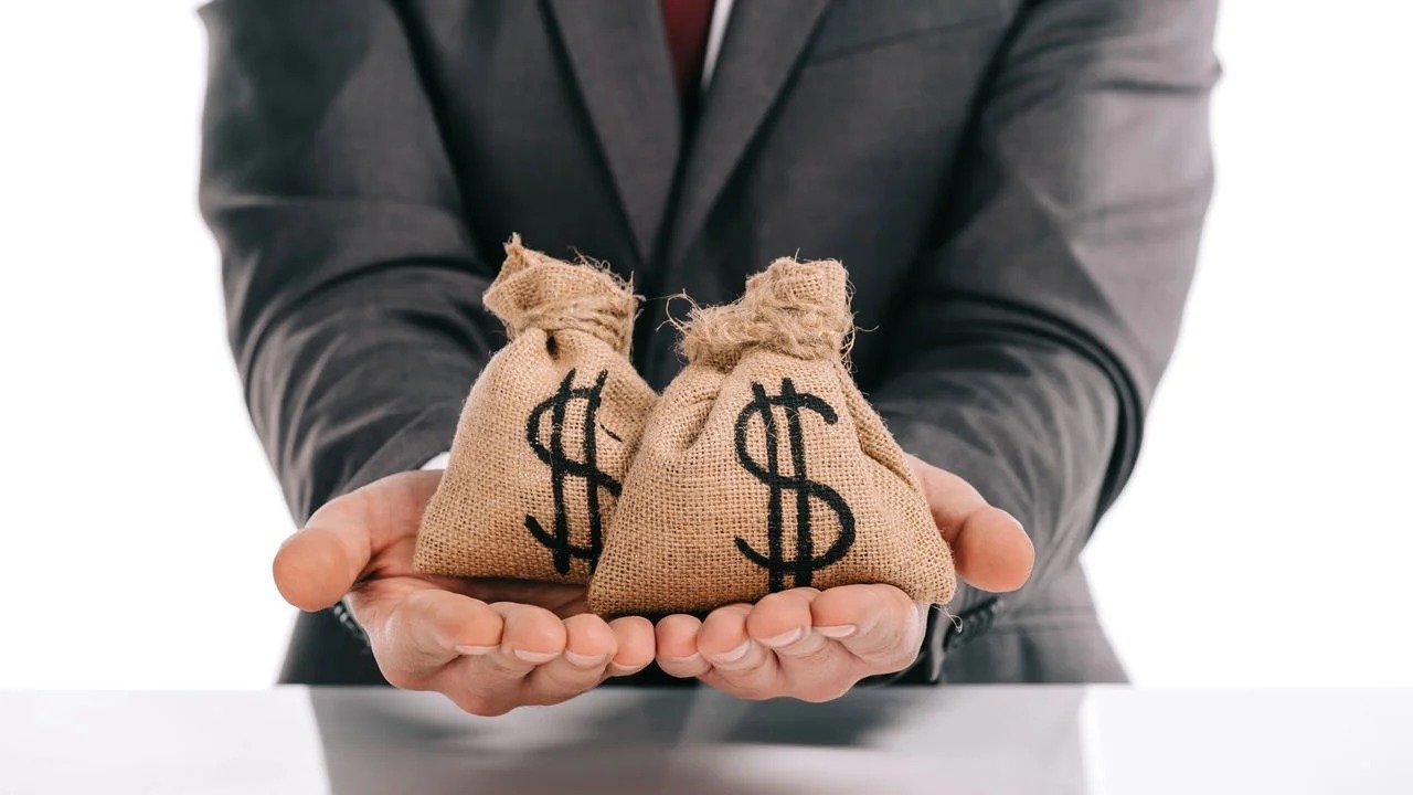 Manter as finan&ccedil;as pessoais e empresariais separadas &eacute; o primeiro passo para uma gest&atilde;o profissional do Microempreendedor Individual. -  (crédito: depositphotos.com / EdZbarzhyvetsky

)