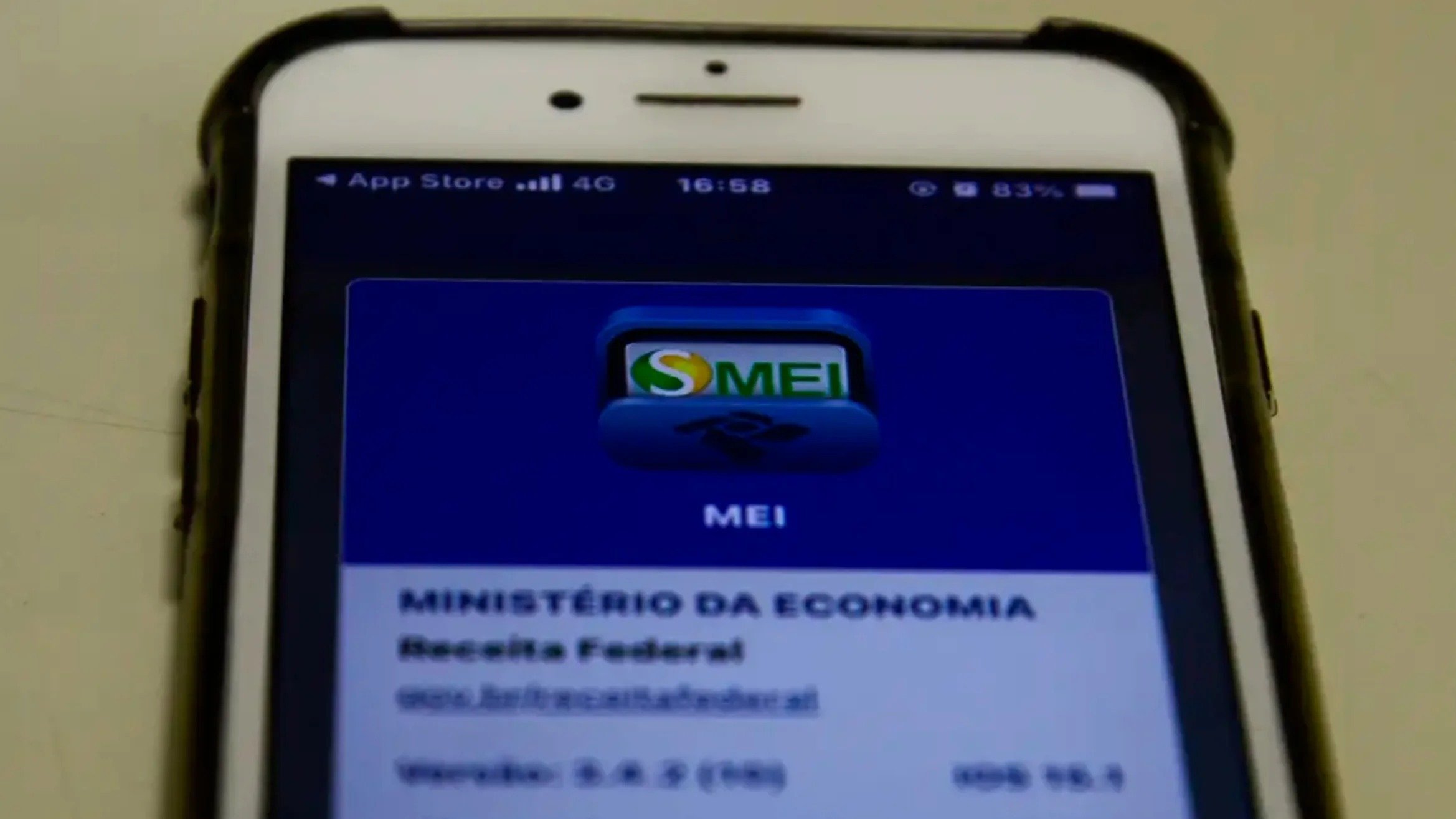 Microempreendedor Individual pode acompanhar e regularizar a entrega de suas declara&ccedil;&otilde;es anuais atrav&eacute;s do aplicativo. -  (crédito: Marcello Casal Jr/Ag&ecirc;ncia Brasil)