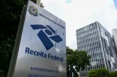 A Receita Federal &eacute; o &oacute;rg&atilde;o central na declara&ccedil;&atilde;o do Imposto de Renda, tema da reportagem sobre como simplificar o processo. -  (crédito: Marcelo Camargo/ Ag&ecirc;ncia Brasil)
