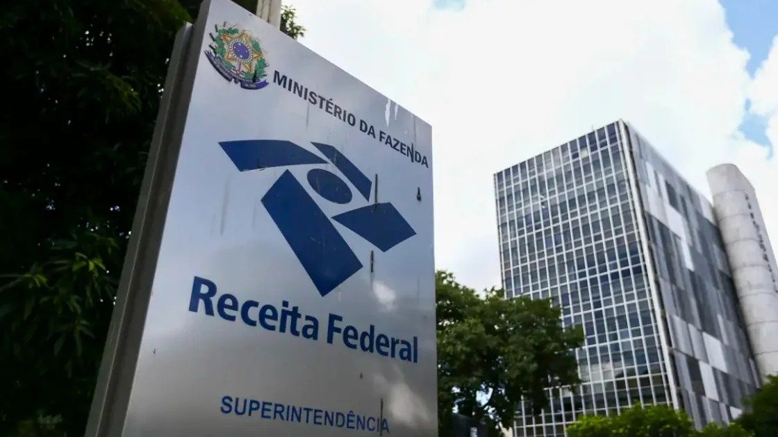 Contribuintes devem ter aten&ccedil;&atilde;o aos detalhes para evitar problemas com a Receita Federal na declara&ccedil;&atilde;o do Imposto de Renda. -  (crédito: Ag&ecirc;ncia Brasil)