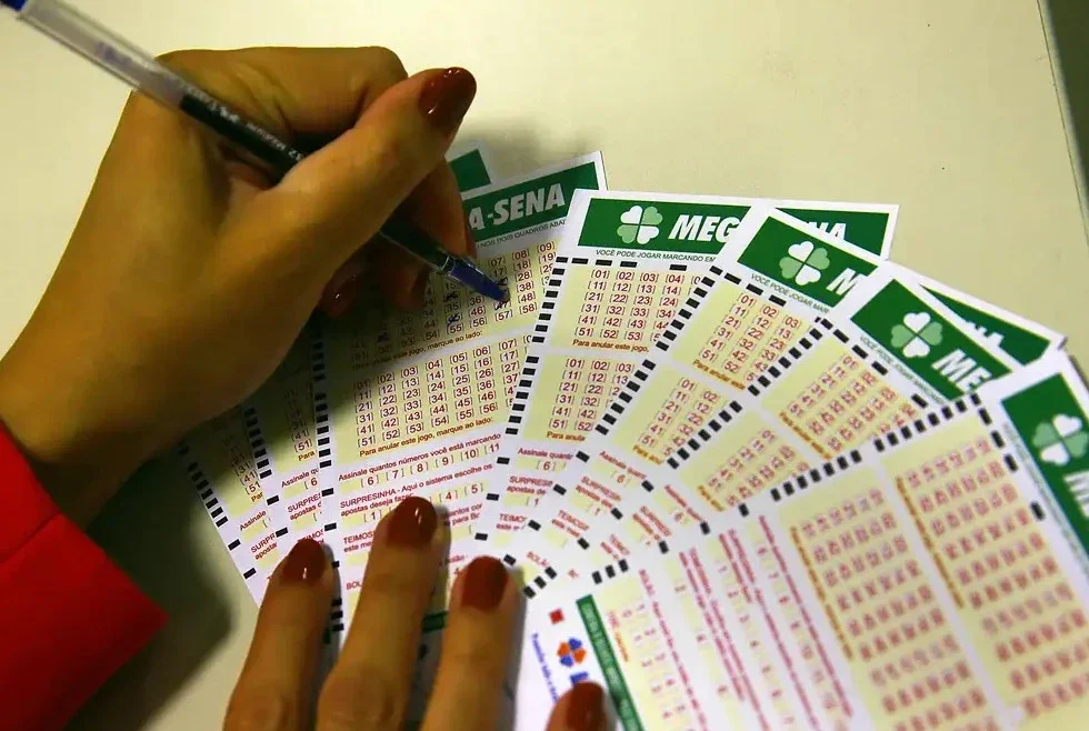 Mega-Sena 2974 acumula e vai a R$ 105 milhões; 10 mineiros acertam a quina