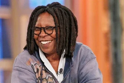  "Eu n&atilde;o era sua namorada e nem sua amiga. Antigamente era preciso apresentar fatos antes de falar qualquer coisa", respondeu Whoopi Goldberg. -  (crédito: ABC/Divulga&ccedil;&atilde;o)