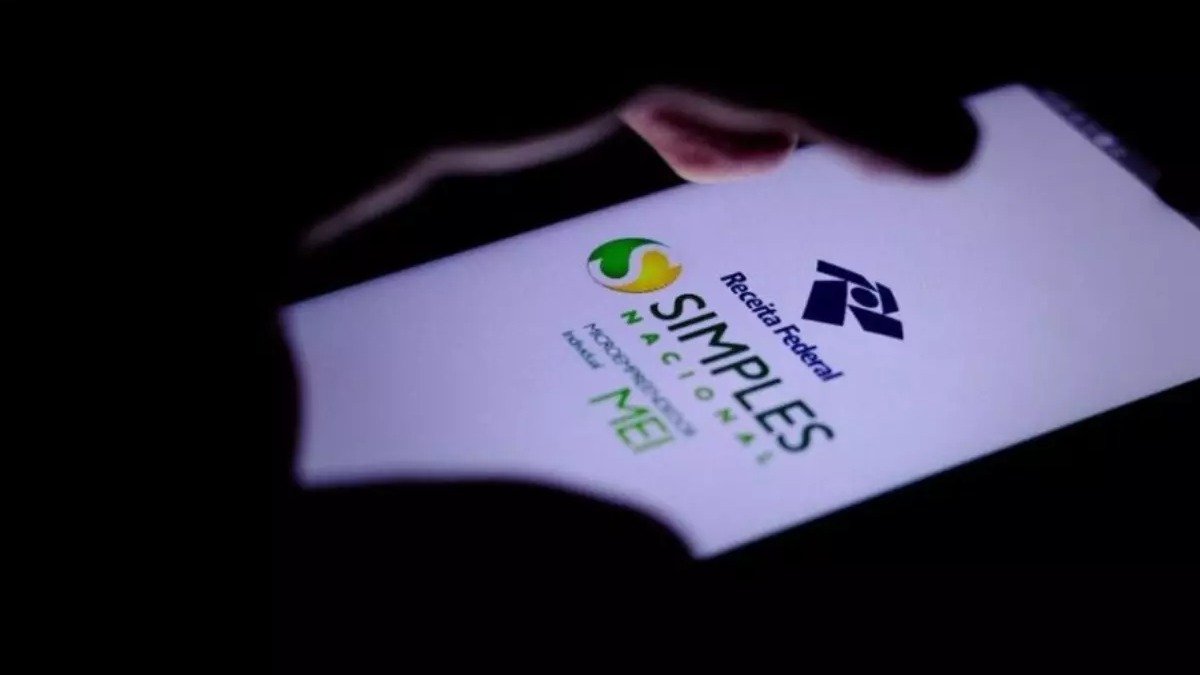 Microempreendedores individuais utilizam o aplicativo Simples Nacional para acessar e gerenciar o pagamento do DAS, essencial para benef&iacute;cios previdenci&aacute;rios. -  (crédito: Ag&ecirc;ncia Brasil)