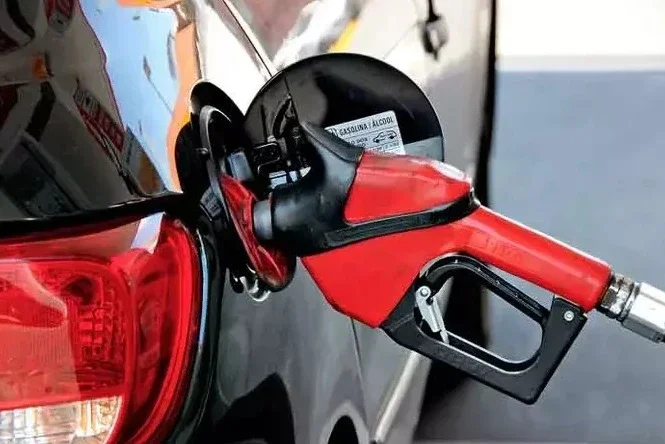 Adotar h&aacute;bitos simples pode reduzir os gastos com combust&iacute;vel e a frequ&ecirc;ncia de idas ao posto. -  (crédito: Cristina Horta/EM/D.A Press )