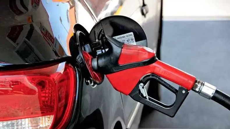 Adotar h&aacute;bitos simples pode reduzir os gastos com combust&iacute;vel e a frequ&ecirc;ncia de idas ao posto. -  (crédito: Cristina Horta/EM/D.A Press )