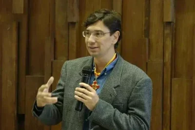 Economista é professor universitário e já atuou no governo federal na primeira passagem de Lula pelo Planalto
 -  (crédito: Euler Junior/EM/D.A. Press)