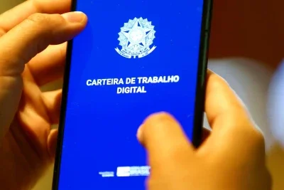 Trabalhadores precisam verificar a situa&ccedil;&atilde;o do abono salarial PIS/Pasep. -  (crédito: Marcelo Camargo/Ag&ecirc;ncia Brasil)