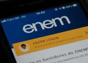 Aplicativo oficial do Enem na tela do celular, que possibilita o acesso a notas e informa&ccedil;&otilde;es sobre o exame. -  (crédito: Ag&ecirc;ncia Brasil)