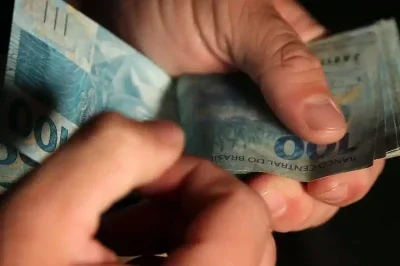 A aten&ccedil;&atilde;o com a movimenta&ccedil;&atilde;o financeira &eacute; crucial na declara&ccedil;&atilde;o do Imposto de Renda para evitar a malha fina e problemas com a Receita Federal. -  (crédito: Ag&ecirc;ncia Brasil)