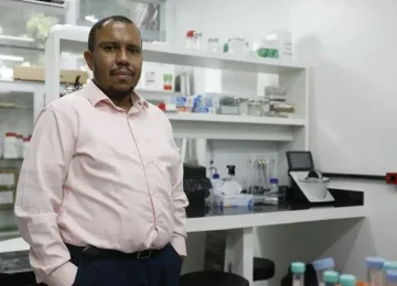 O professor da UFRJ Mychael Lourenço estuda o Alzheimer desde a sua graduação em biologia -  (crédito: Fernando Frazão/Agência Brasil)