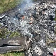 Avião cai no Rio de Janeiro e duas pessoas morrem - Polícia Militar/Divulgação
