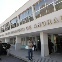 Furo no pneu de avião interdita pista em aeroporto da Pampulha - Leandro Couri/EM/D.A Press