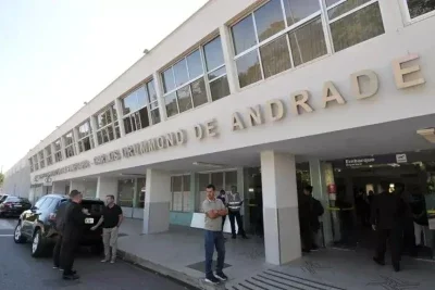 O incidente que ocorreu na manhã desta segunda-feira (6/4) interditou a pista, impediu decolagem e pousos  -  (crédito: Leandro Couri/EM/D.A Press)