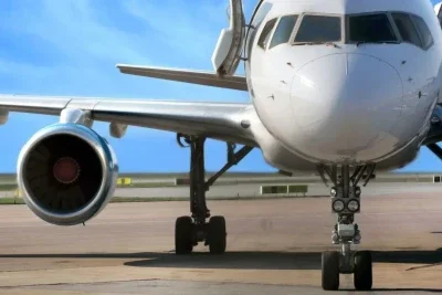 Dicas pr&aacute;ticas podem ajudar a encontrar passagens a&eacute;reas com pre&ccedil;os mais baixos  -  (crédito: depositphotos.com / mikdam)