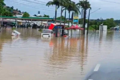 Nas cidades pernambucanas, o temporal deixou 2.694 pessoas fora de casa, sendo 1.605 desabrigadas e 1.089 desalojadas -  (crédito: PRF/Divulgação)