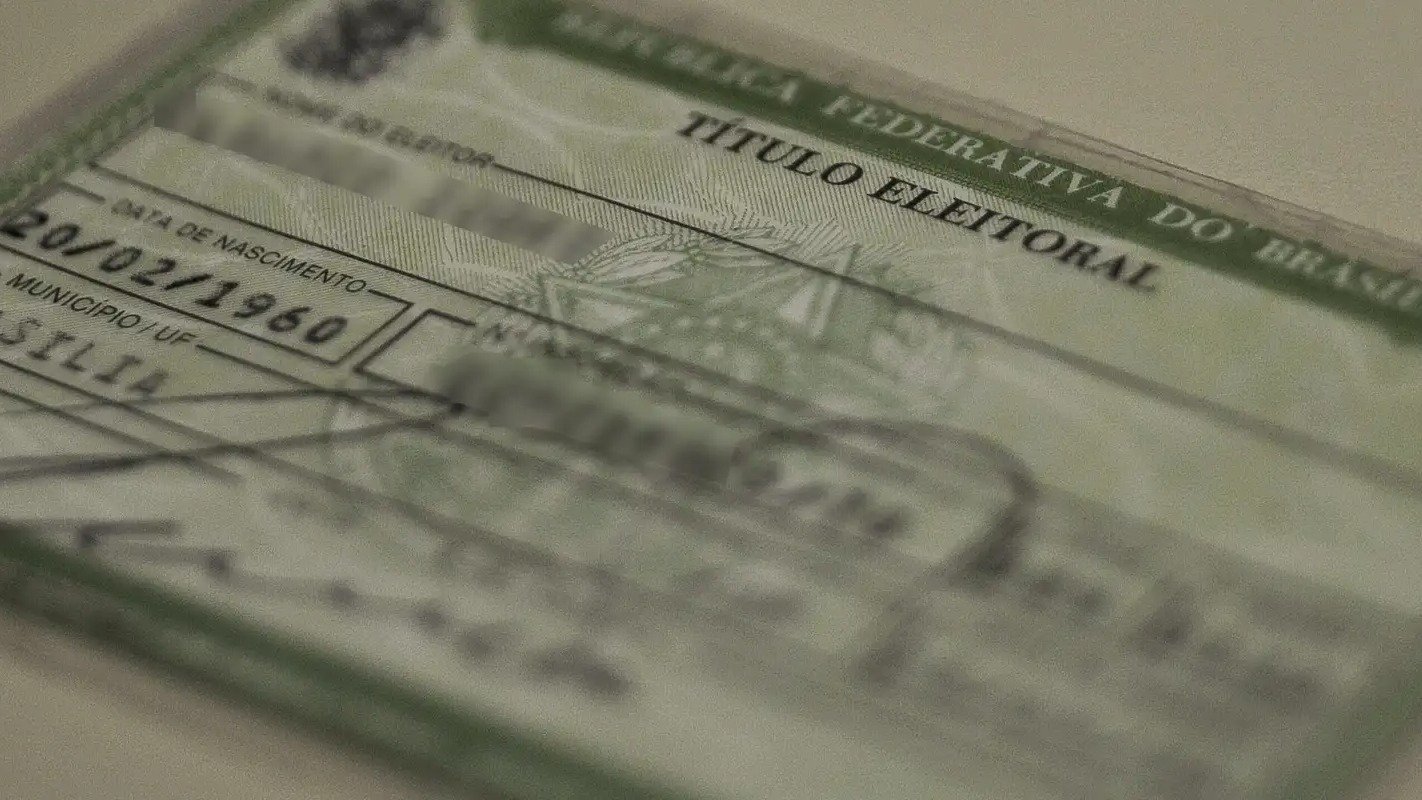 O prazo para regularizar ou emitir o T&iacute;tulo Eleitoral para as elei&ccedil;&otilde;es de 2026 termina nesta quarta-feira (6/5), saiba como fazer. -  (crédito: Marcello Casal Jr/ Ag&ecirc;ncia Brasil)