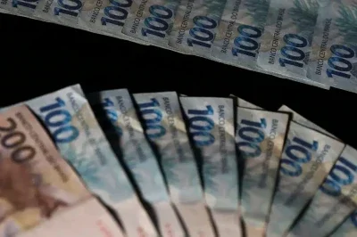 &Eacute; poss&iacute;vel regularizar d&eacute;bitos junto &agrave; Receita Federal. -  (crédito: Ag&ecirc;ncia Brasil)