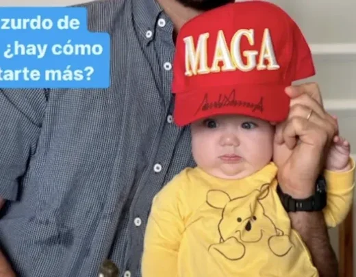 Filho de Eduardo Bolsonaro, Jair Henrique, à época com 7 meses, com boné da campanha de Donald Trump