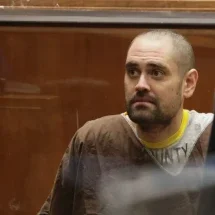 Acusado de matar o pai, filho de Rob Reiner quer herança para pagar defesa - Chris Torres/Reprodu&ccedil;&atilde;o