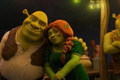 Um teaser inicial do filme foi divulgado em 2024, afirmando que "Shrek 5" estrearia nos cinemas em julho de 2026. No entanto, cr&iacute;ticas direcionadas ao novo visual e ao comportamento moderno dos personagens adiaram a produ&ccedil;&atilde;o -  (crédito: Dreamworks/Reprodu&ccedil;&atilde;o)