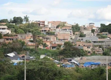 Ocupação conhecida como Mãe Terra - ou Terra Mãe - em Betim -  (crédito: Alexandre Guzanshe/EM/D.A Press)